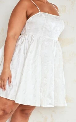 Plus Cream Jacquard Shift Dress -Goremje Style 59db99e0a81a7facc6c0fe2bed2a7771faffa640 cne0797 4