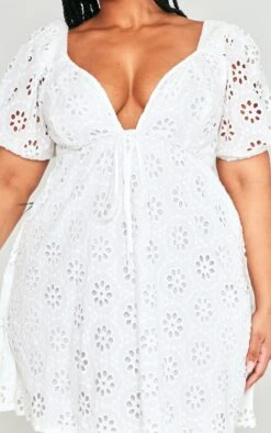 Plus White Broderie Anglaise Puff Sleeve Shift Dress -Goremje Style 60b1ae75685045a121ba9fdf59a5ca91dba28b57 cnd4861 4