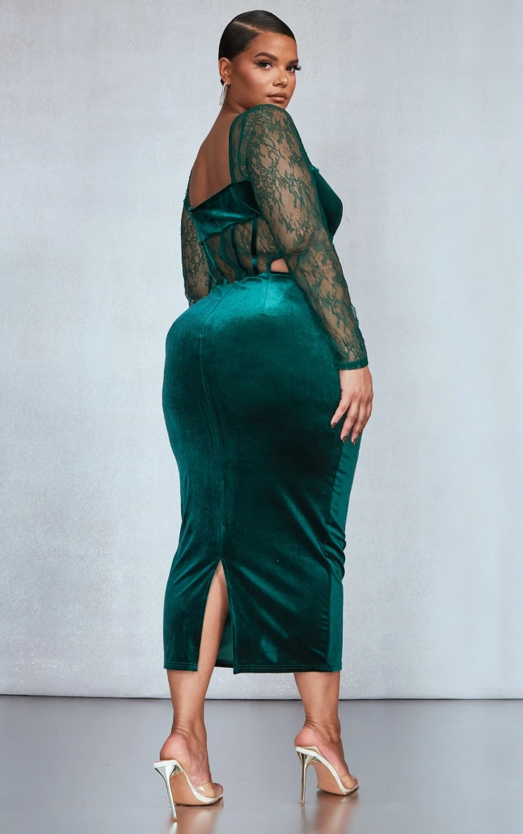 Plus Emerald Green Lace Detail Corset Velvet Midaxi Dress 4 Plus Emerald Green Lace Detail Corset Velvet Midaxi Dress - Image 2